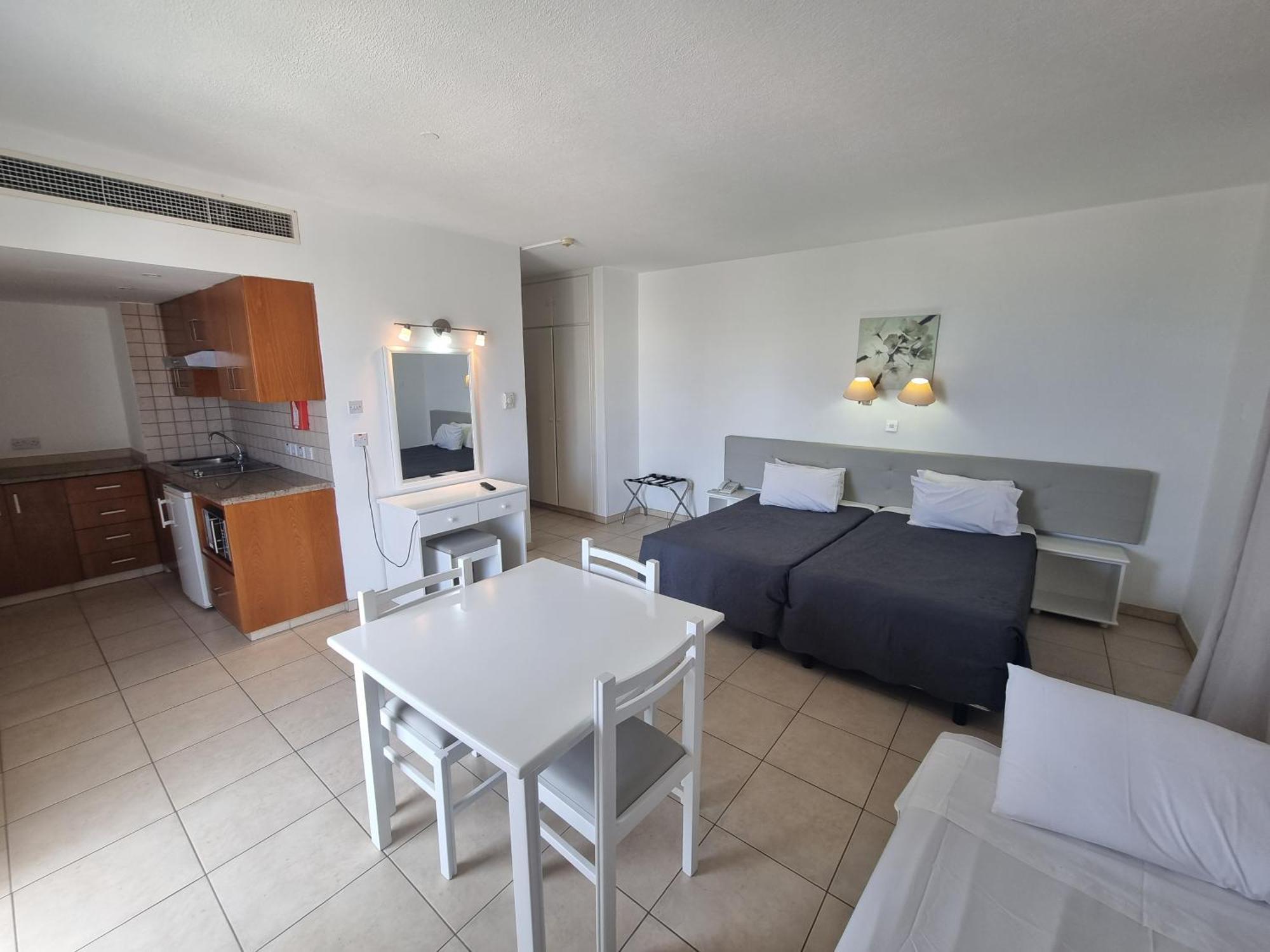 Alva Hotel Apartments Protaras Ngoại thất bức ảnh