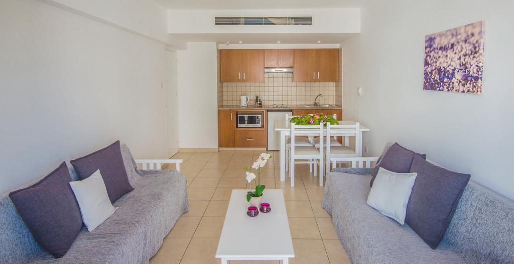 Alva Hotel Apartments Protaras Ngoại thất bức ảnh