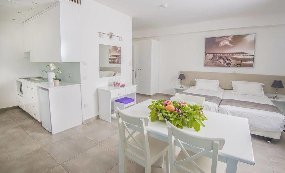 Alva Hotel Apartments Protaras Ngoại thất bức ảnh