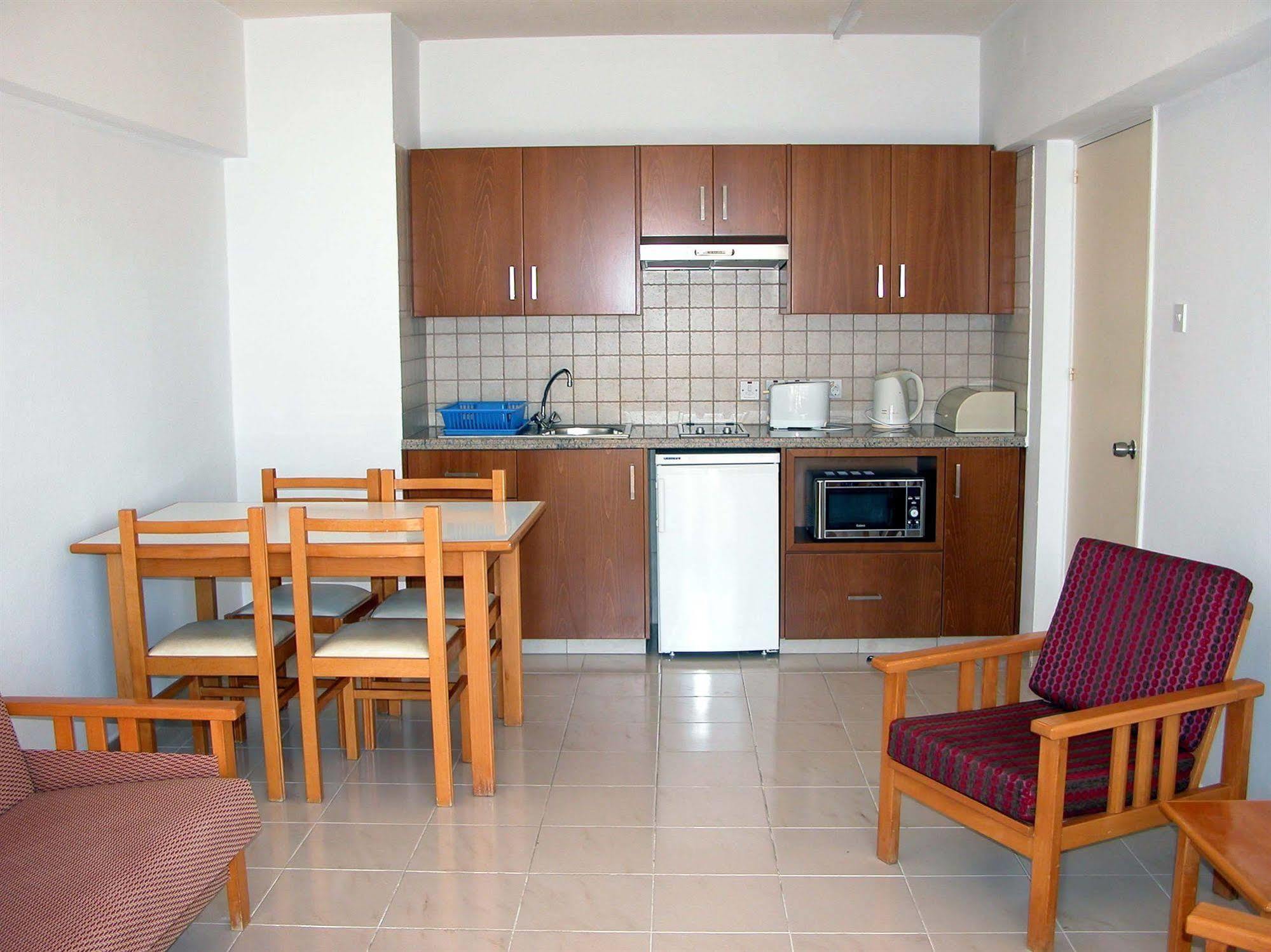 Alva Hotel Apartments Protaras Ngoại thất bức ảnh