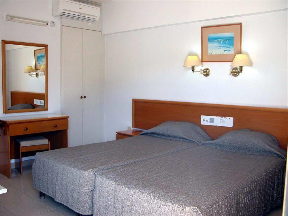 Alva Hotel Apartments Protaras Ngoại thất bức ảnh